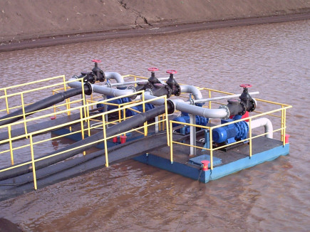 Bơm tưới tiêu thủy lợi trên sông Nile